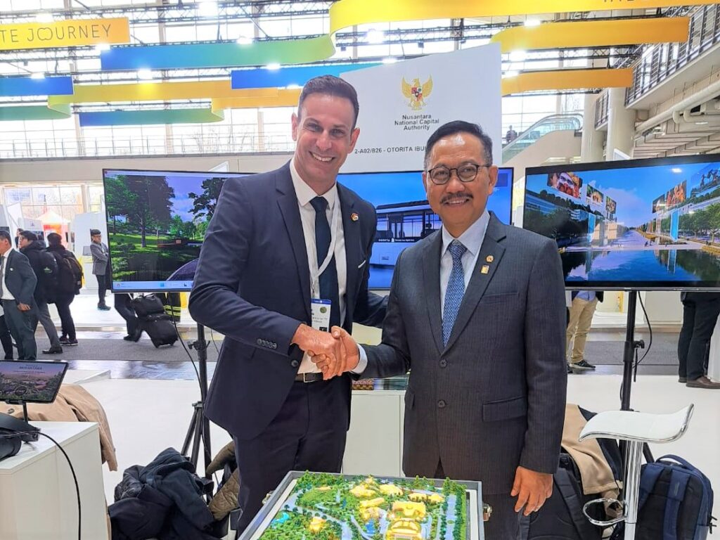 Kepala OIKN Bambang Susantono (kanan). | Dokumentasi Otorita IKN