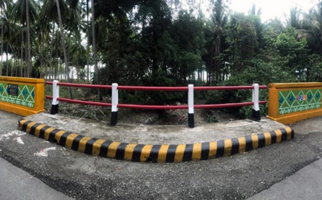 Pengecatan jembatan di Sulawesi Tengah. | Dokumentasi BPJN Sulteng