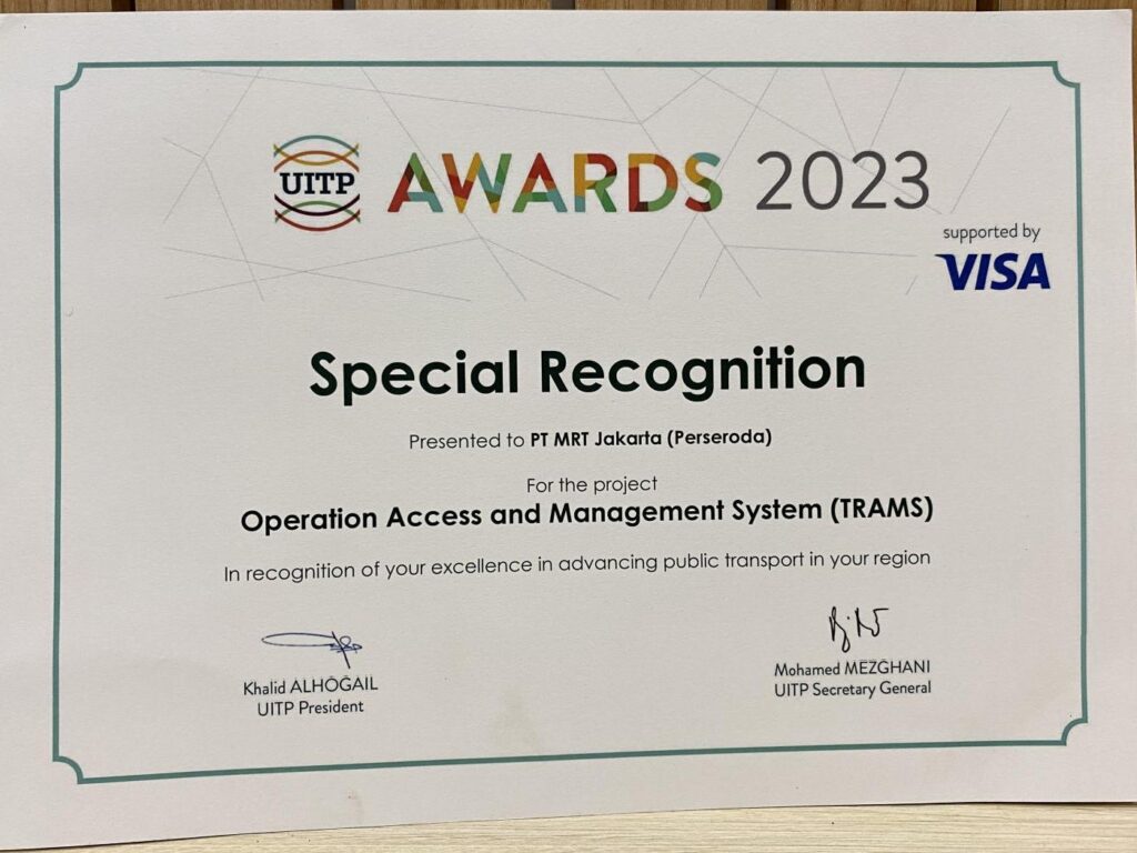 Penghargaan Special Recognition untuk MRT Jakarta. (Dokumentasi PT MRT Jakarta)