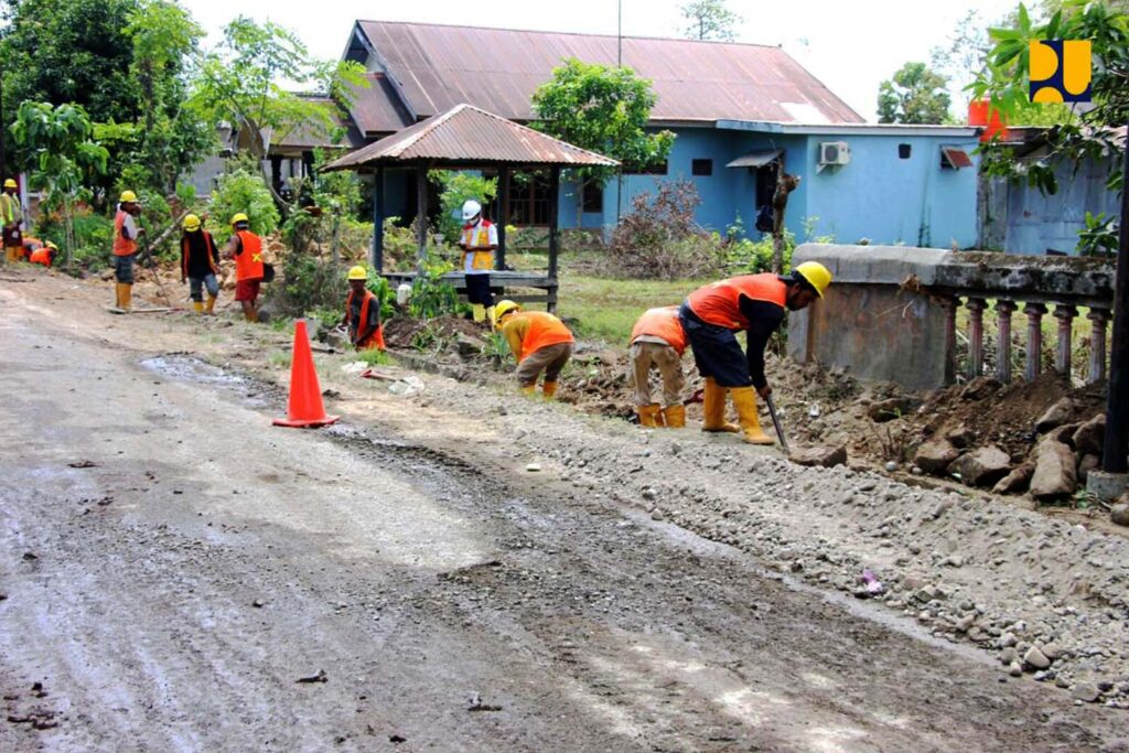 Kementerian PUPR tangani 19 paket Inpres Jalan Daerah di Sulawesi Selatan. | Dok. Kementerian PUPR
