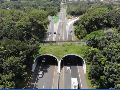 Terowongan legendaris di Jalan Tol Semarang ABC. | Dok. BPJT