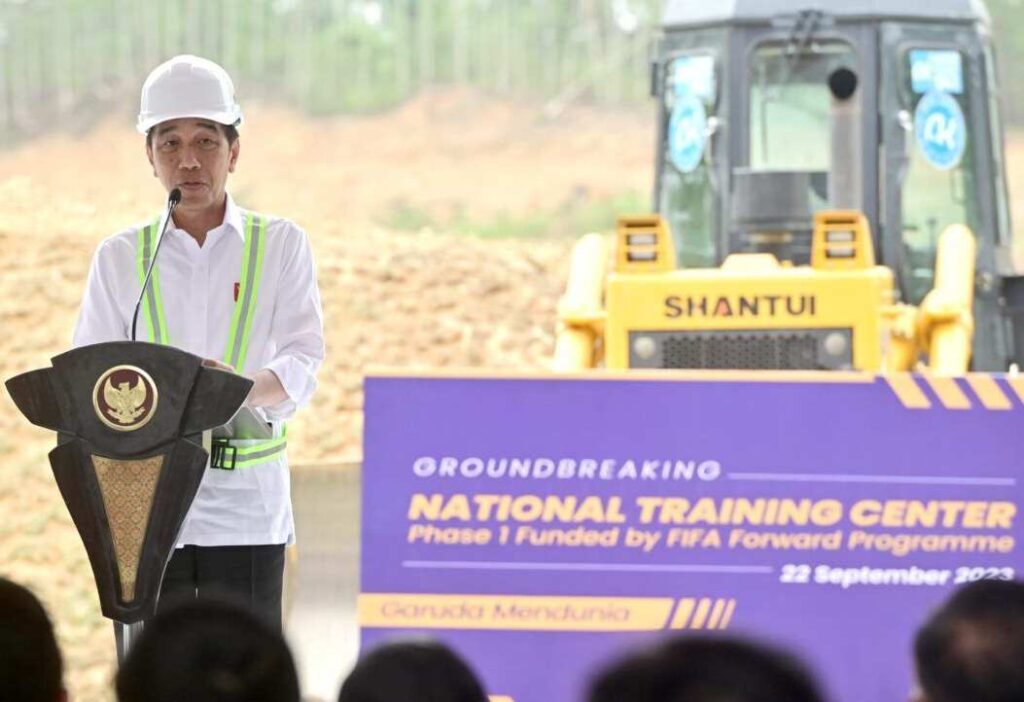 Presiden Joko Widodo groundbreaking Pelatihan Timnas Indonesia di IKN Nusantara. | Dok. Sekretariat Presiden