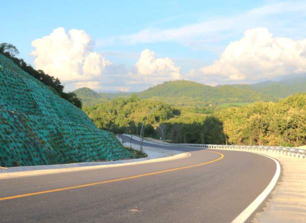 Jalan di Labuan Bajo. | Dok. Bina Marga
