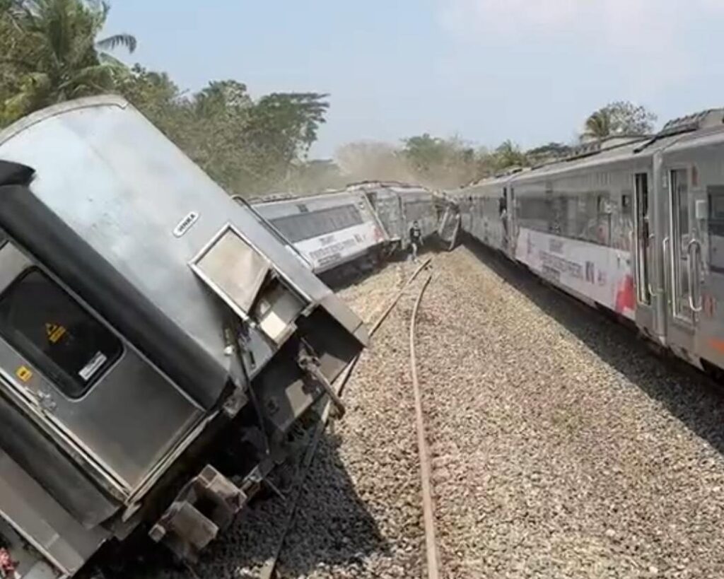 Kecelakaan KA Argo Semeru dan Argo Wilis di Kulon Progo Yogyakarta. | Dok. KAI