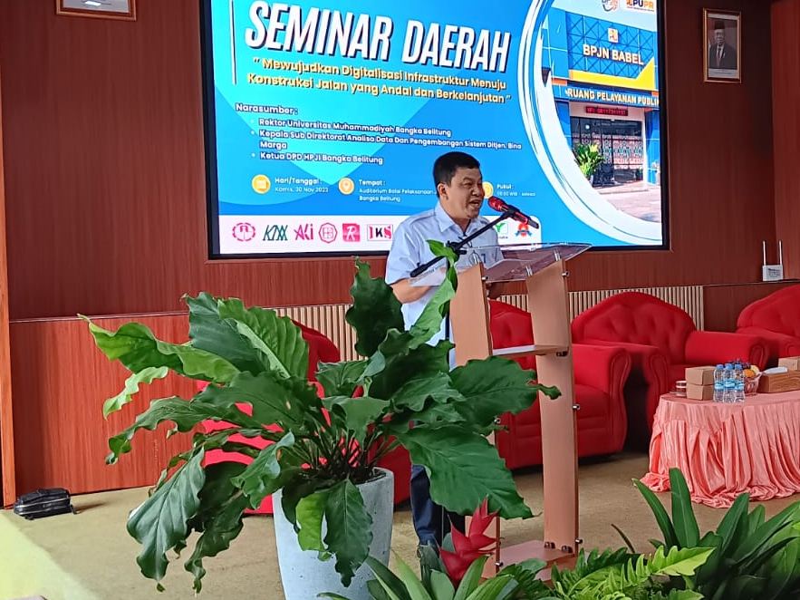 Kepala BPJN Babel Dadi Muradi membuka Seminar Daerah menyambut Hari jalan 2023. | Majalah Lintas/Edwan Ruriansyah