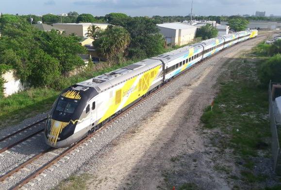 Kereta Api di Amerika Serikat. | Dok. Urbanist