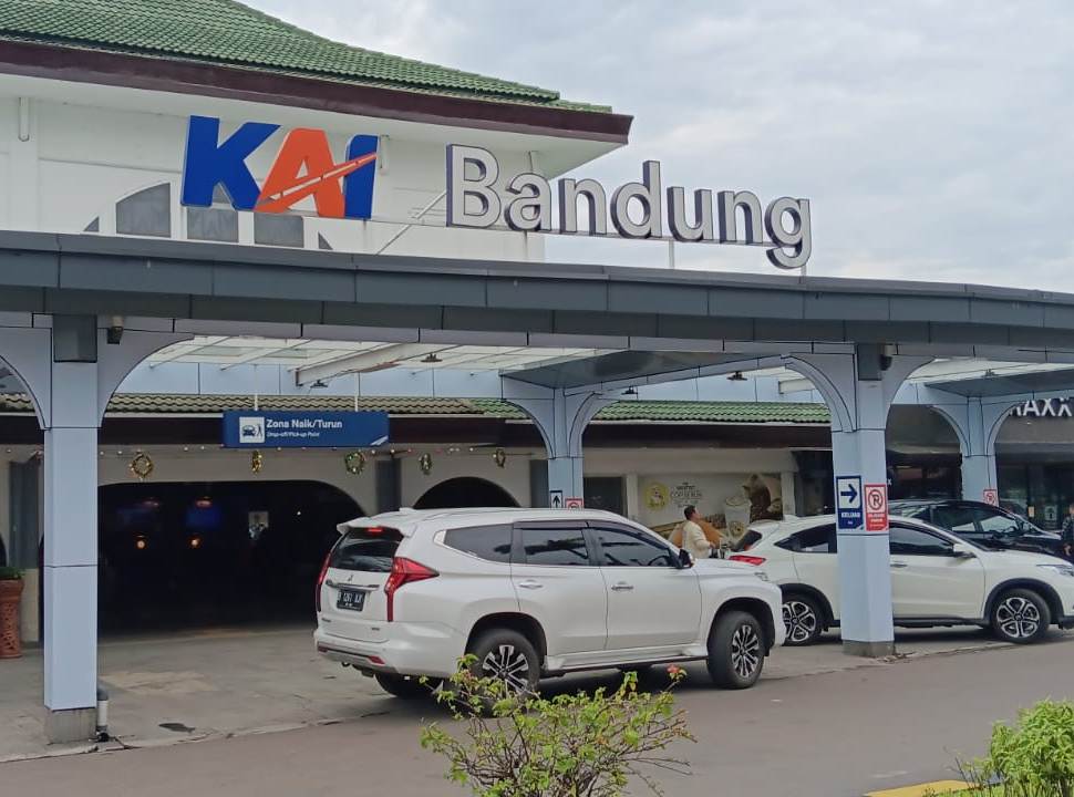 Stasiun Bandung. | Majalah Lintas/Edwan Ruriansyah