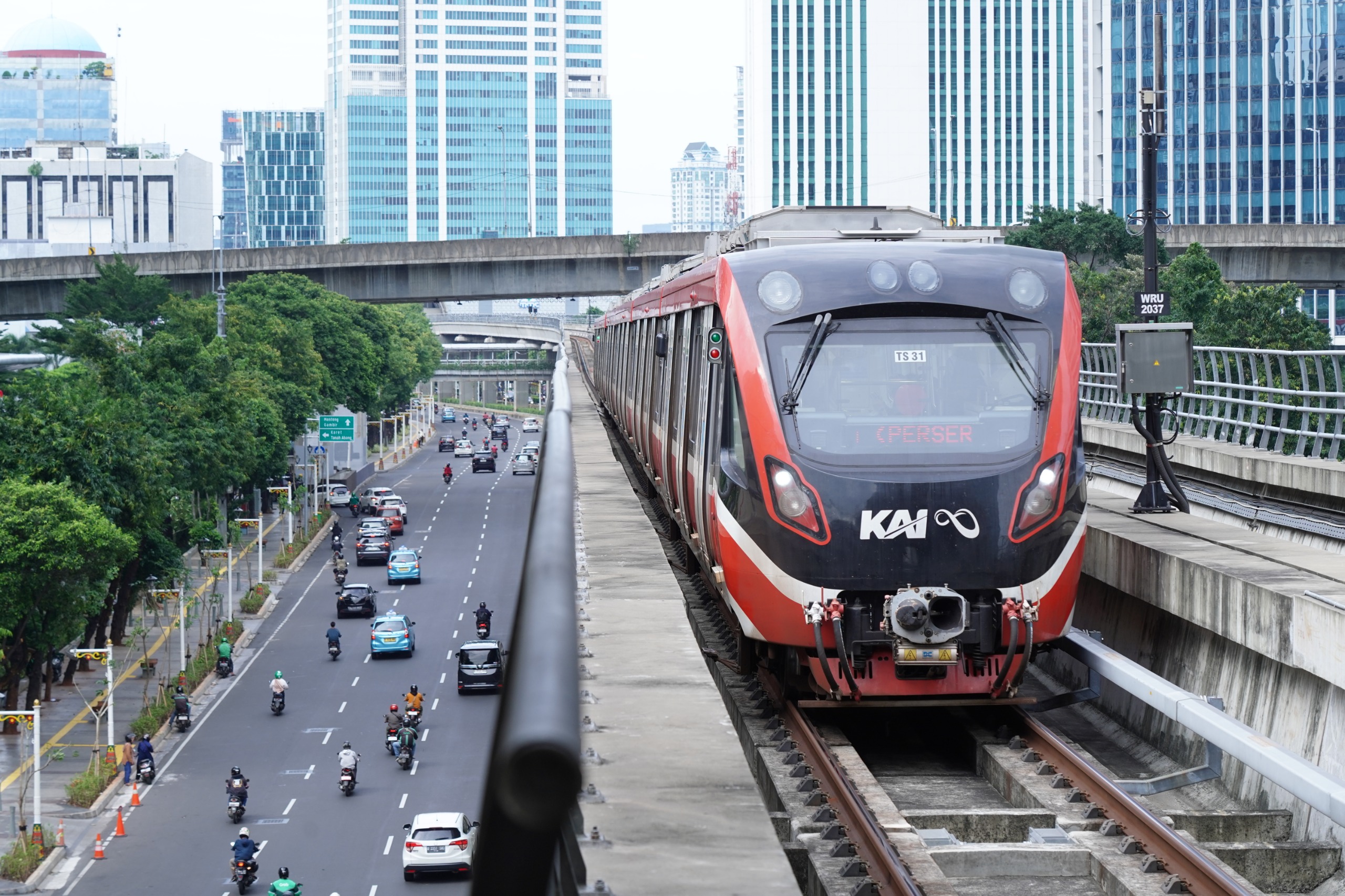 LRT 2