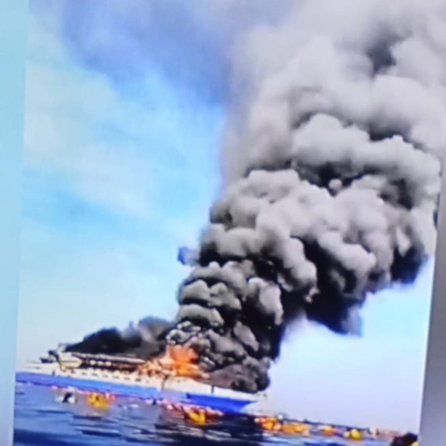 Kapal terbakar
