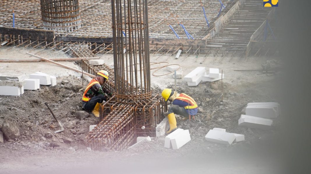 Pemasangan pondasi bangunan Masjid IKN. Dok. Kementerian PUPR