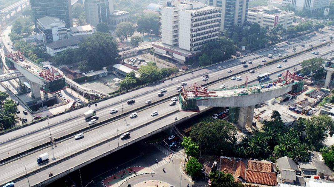 11082023-Foto-saat-penyambungan-Longspan-LRT-Jabodebek-di-Kuningan-Dok.-Adhi-Karya-30-Agustus-2019
