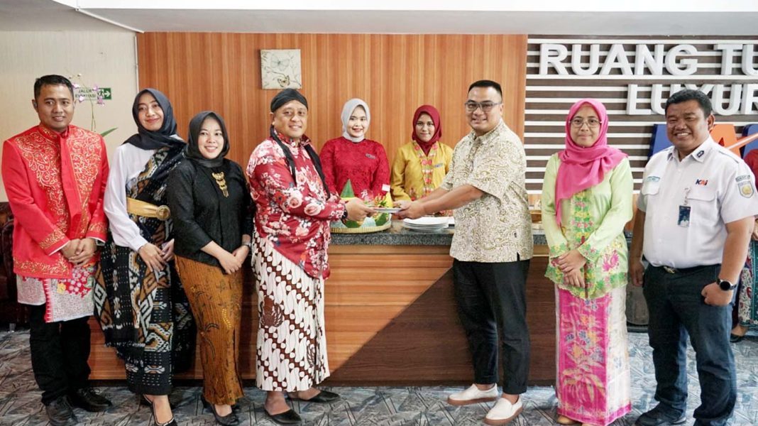 PT KAI meluncurkan Premiere Heritage Lounge. | Dok. PT KAI