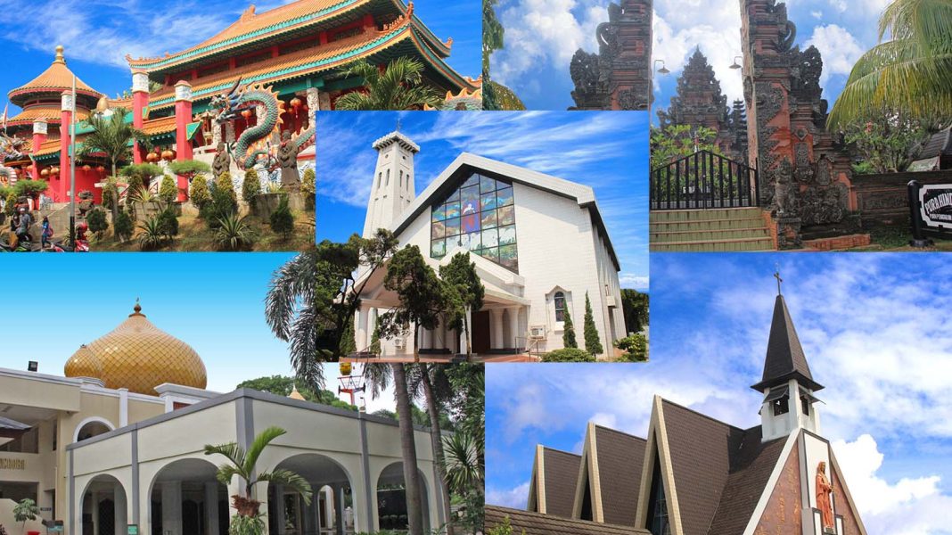 30092023-Kolase-rumah-ibadah-berbagai-agama-di-Kompleks-TMII