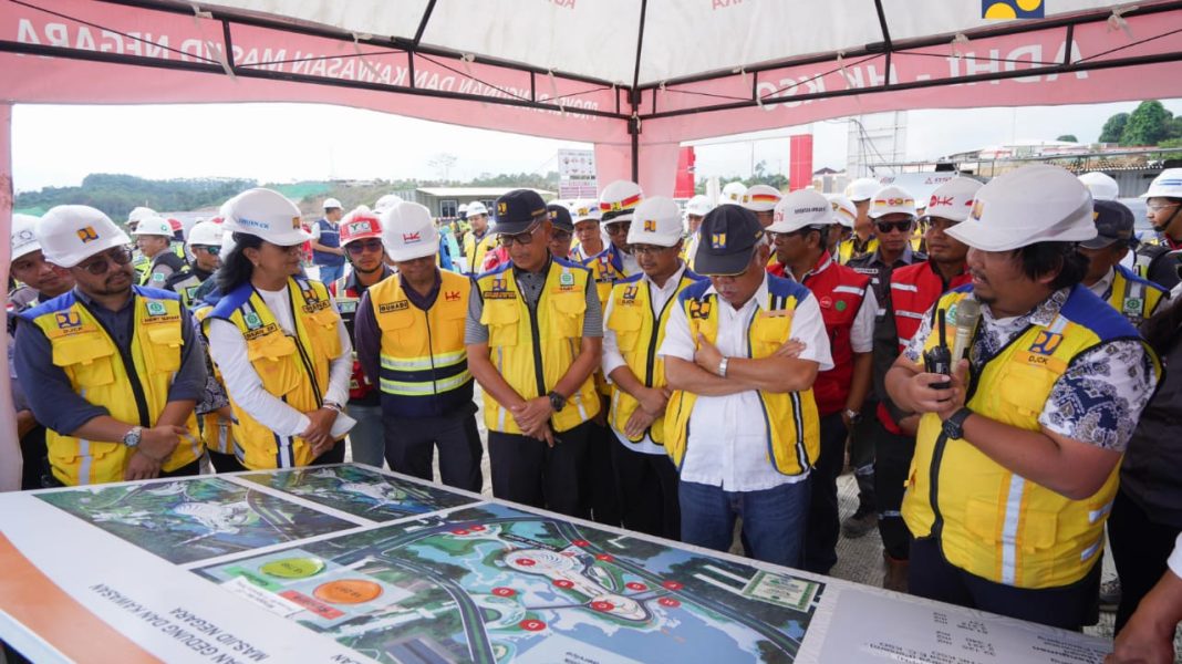 Menteri Basuki Meninjau Block Plan. Dok. Kementerian PUPR