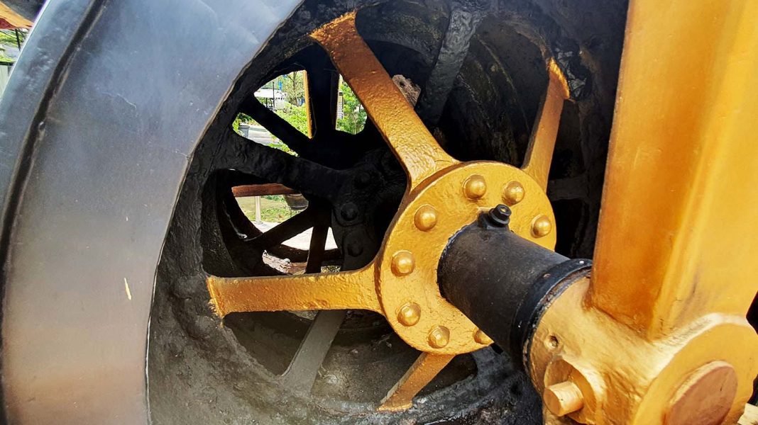 Bagian Dalam Penggilas