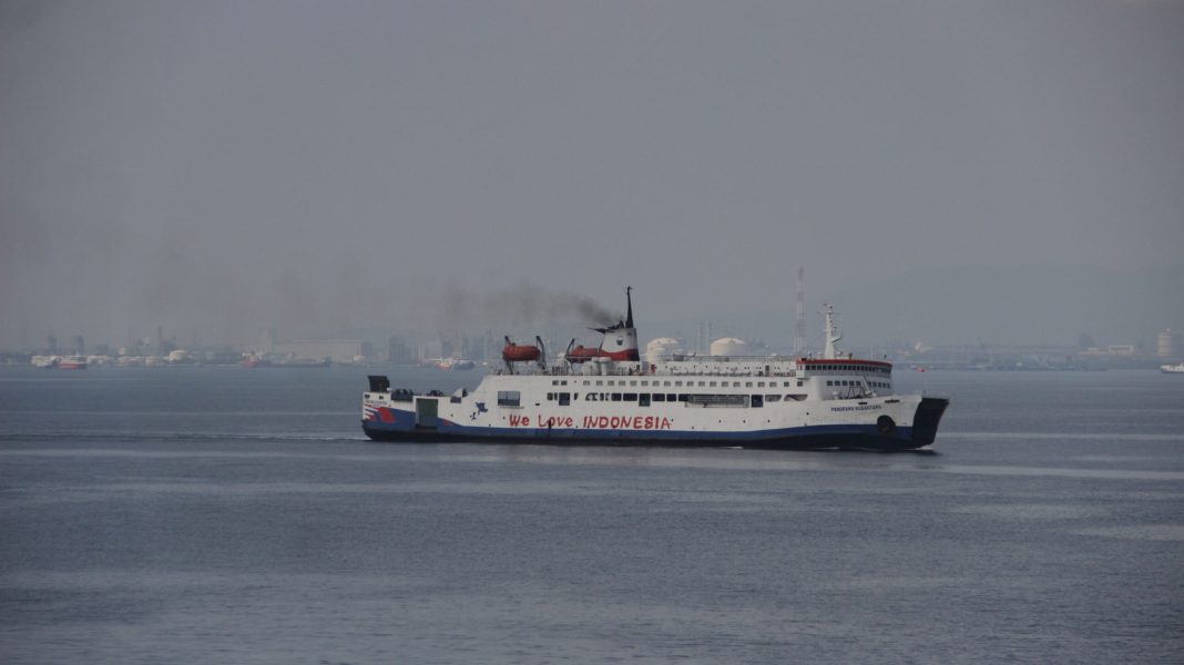Kapal Reguler Merak - Bakauheni. Foto : M. Alif Syahdila R/ Majalah Lintas