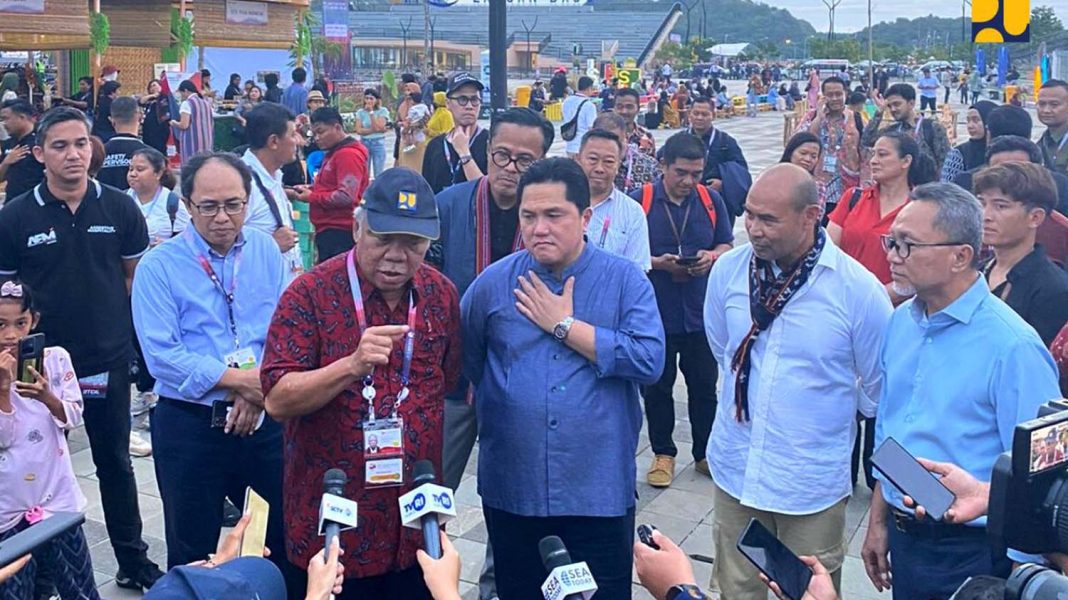 Menteri Basuki bersama menteri lainnya menjawab wartawan di KTT ASEAN 2023 Labuan Bajo