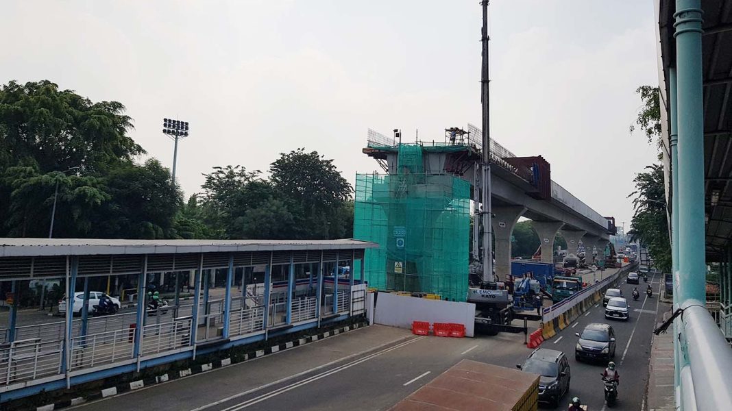 Pembangunan jalur LRT Velodrome-Manggarai6