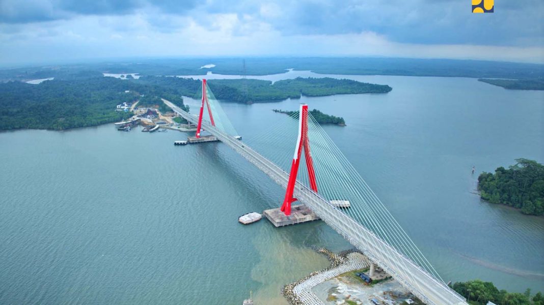 Penampakan Jembatan Pulau Balang dari udara yang diresmikan oleh Presiden Jokowi, Minggu (28/7/2024). | Dok. Kementerian PUPR
