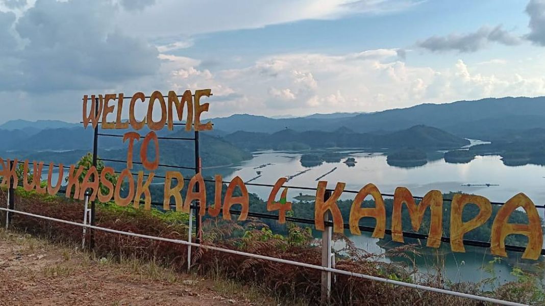 Puncak Ulu Kasok Raja Ampat mini di Riau. | Majalah Lintas/Edwan Ruriansyah