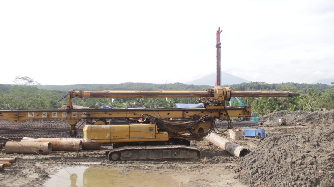 Mesin Bor Pile Tanam Proyek Tol Serang - Panimbang Seksi III. Majalah Lintas/M. Alif Syahdila R